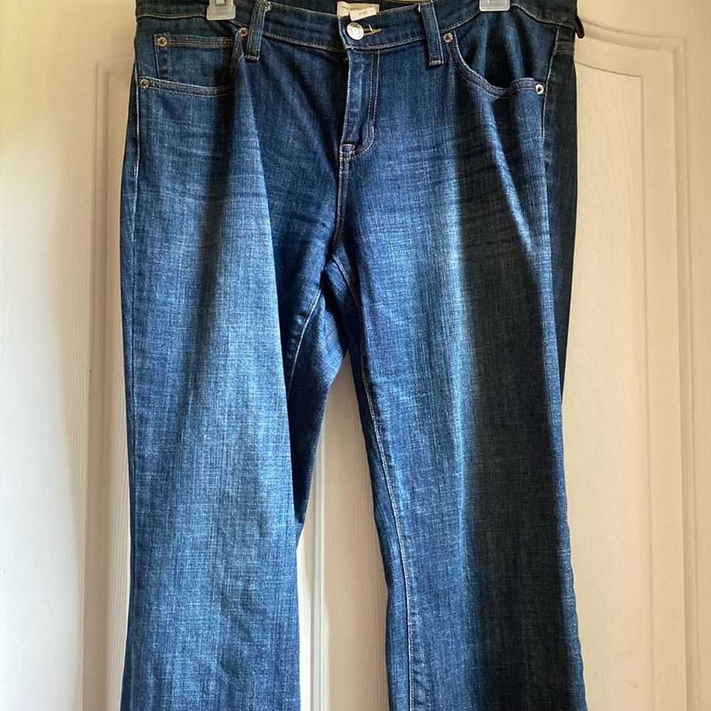 Women's Gap long and lean jeans. Size 10/30